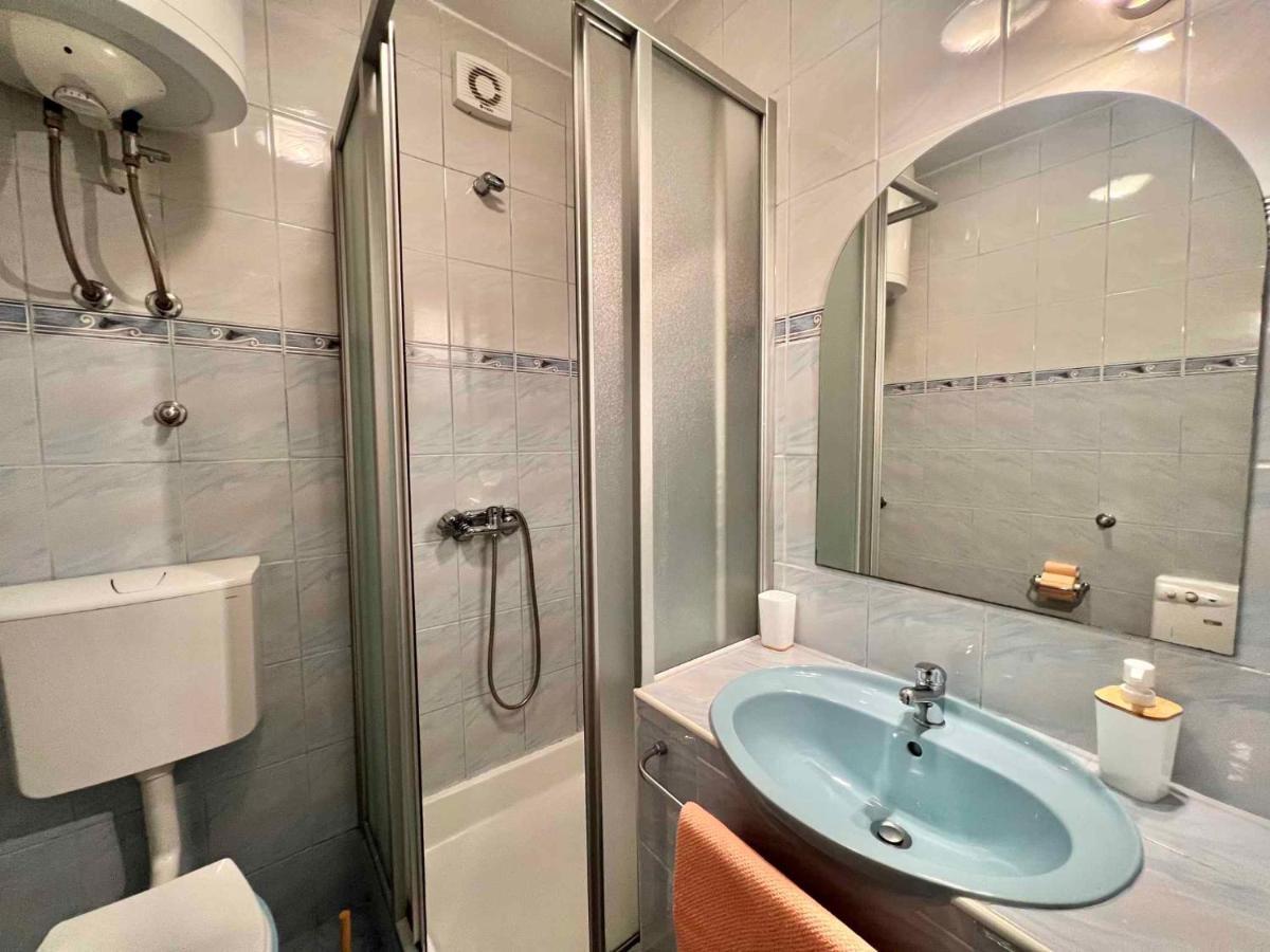 Apartments In Dramalj 45034 外观 照片