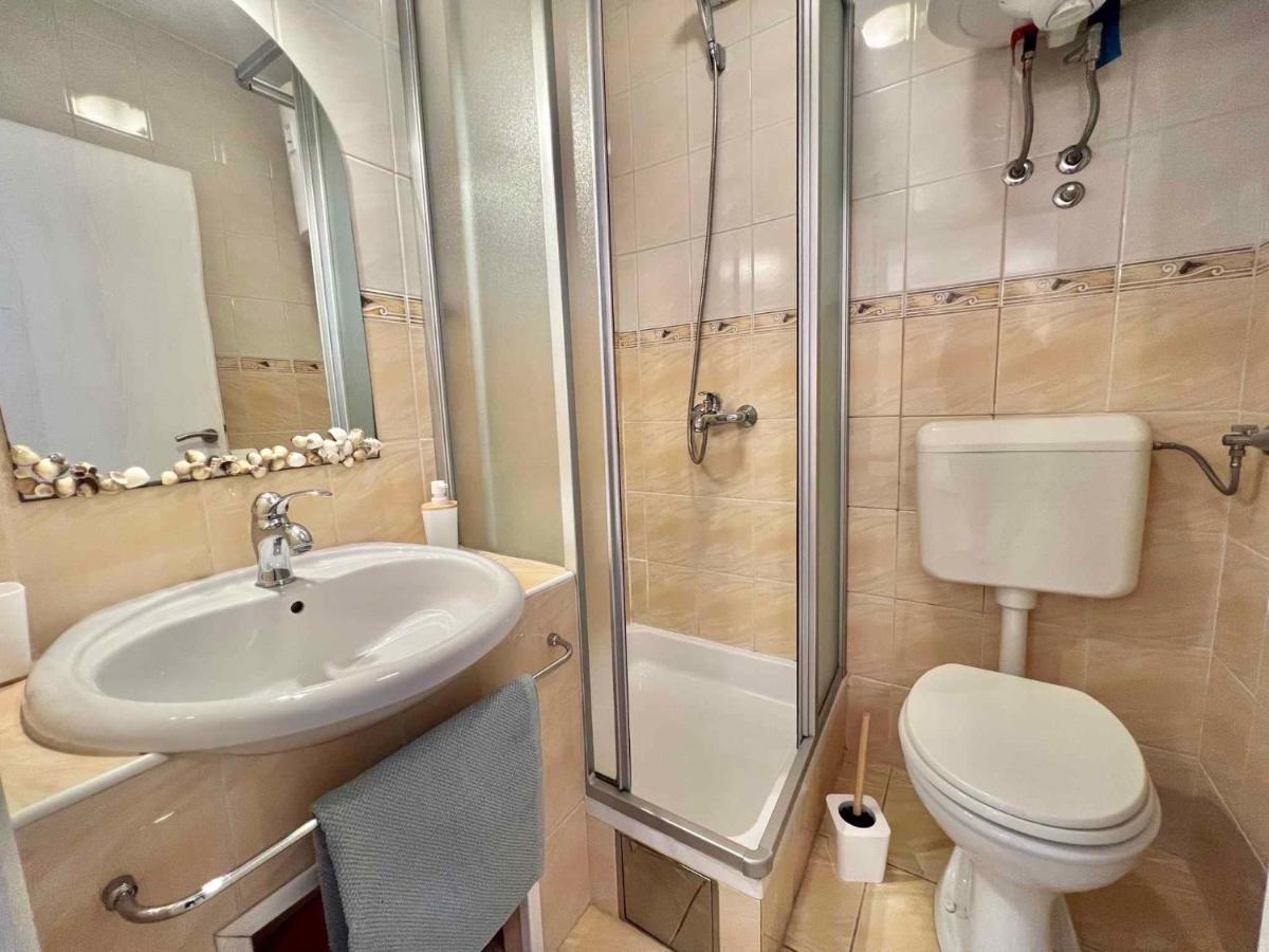 Apartments In Dramalj 45034 外观 照片