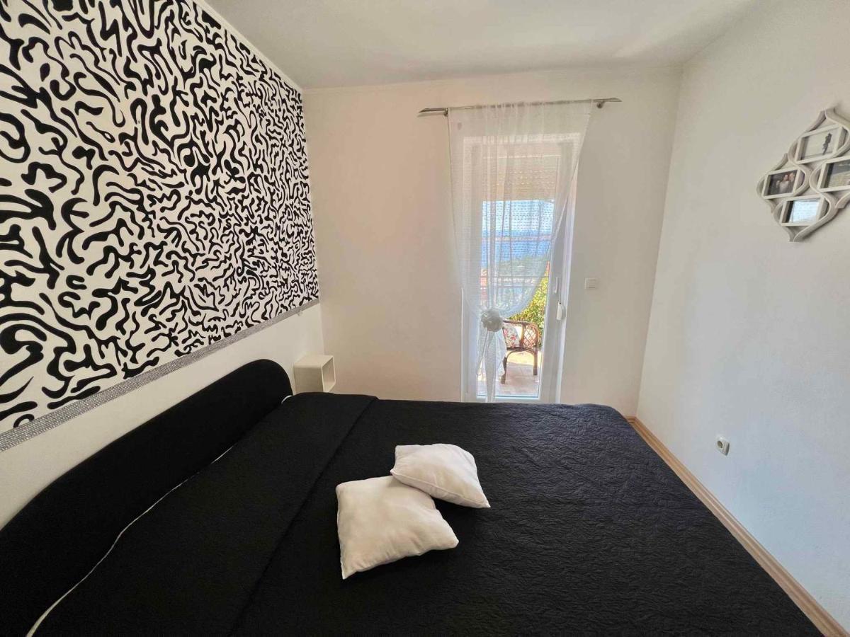 Apartments In Dramalj 45034 外观 照片