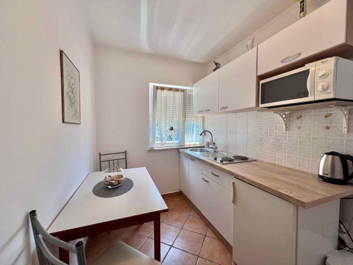 Apartments In Dramalj 45034 外观 照片